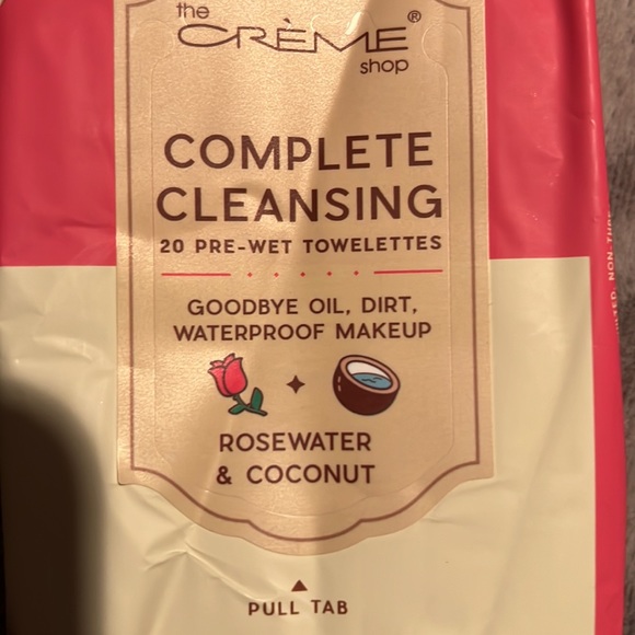 The Crème Shop 20 pre-wet towelettes of rose water and coconut! Brand New - Picture 3 of 3